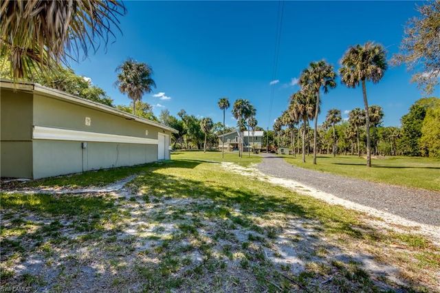 5121 Muddy LN, Fort Myers, FL 33905