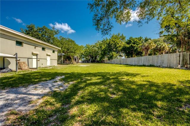 5121 Muddy LN, Fort Myers, FL 33905