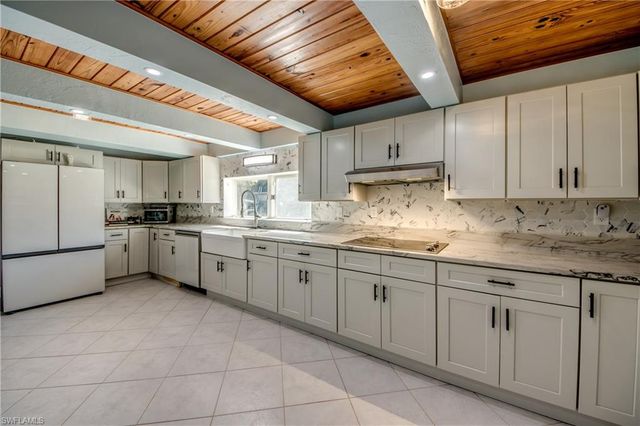 5121 Muddy LN, Fort Myers, FL 33905