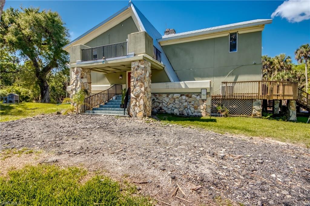 5121 Muddy LN, Fort Myers, FL 33905