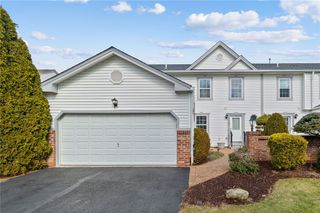 1157 Old Farm Rd, Cecil, PA 15055