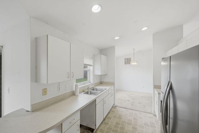 1566 SE Sutton Street, Port St. Lucie, Port St Lucie, FL 34983