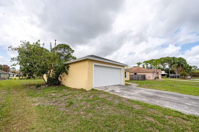1566 SE Sutton Street, Port St. Lucie, Port St Lucie, FL 34983
