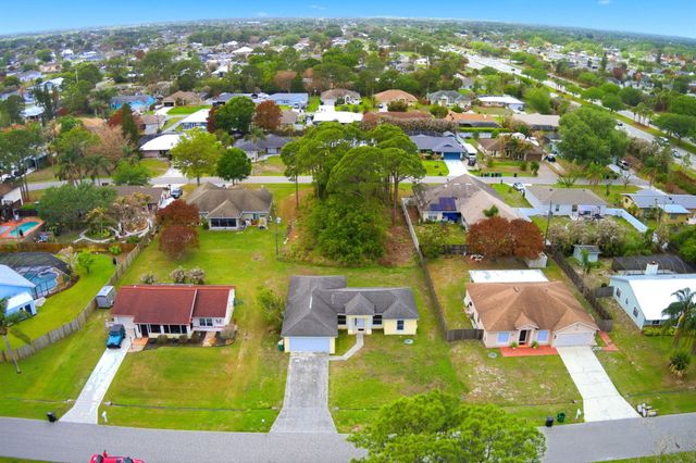 1566 SE Sutton Street, Port St. Lucie, Port St Lucie, FL 34983