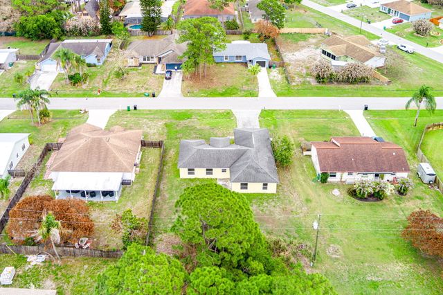 1566 SE Sutton Street, Port St. Lucie, Port St Lucie, FL 34983