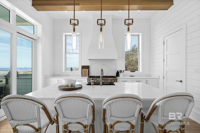 7470 Kiva Way, Gulf Shores, AL 36542