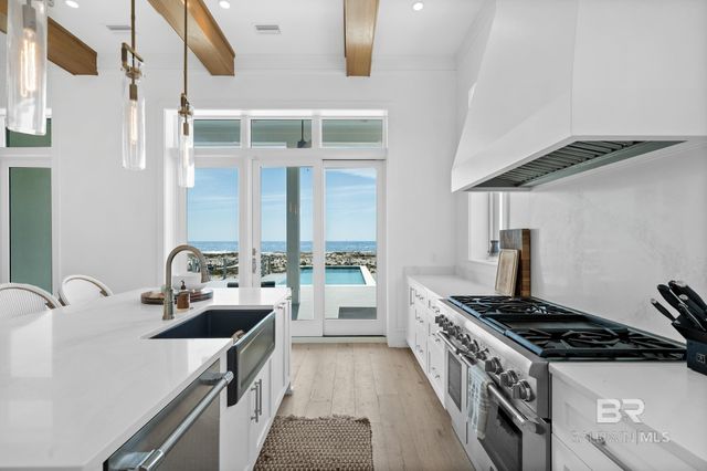 7470 Kiva Way, Gulf Shores, AL 36542