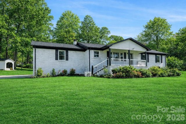 135 Old Gregory Lane, Lancaster, SC 29720