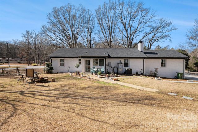 135 Old Gregory Lane, Lancaster, SC 29720