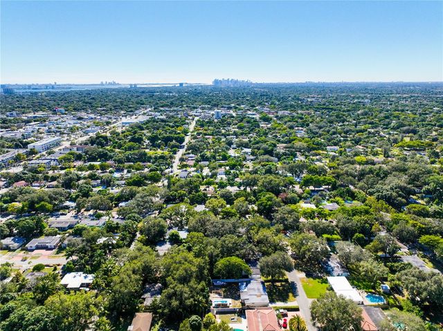 440 NE 135th St, North Miami, FL 33161