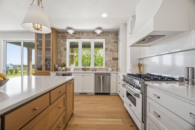 N9250 CASSANDRA WAY, Appleton, WI 54915