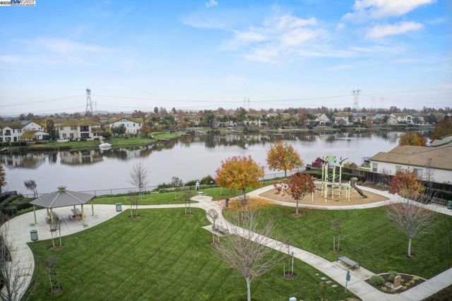 917 Talaria Ct, Oakley, CA 94561