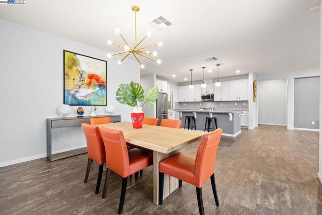 917 Talaria Ct, Oakley, CA 94561