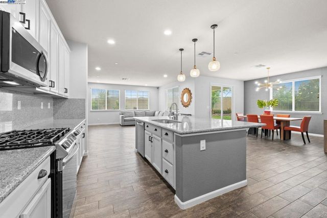 917 Talaria Ct, Oakley, CA 94561