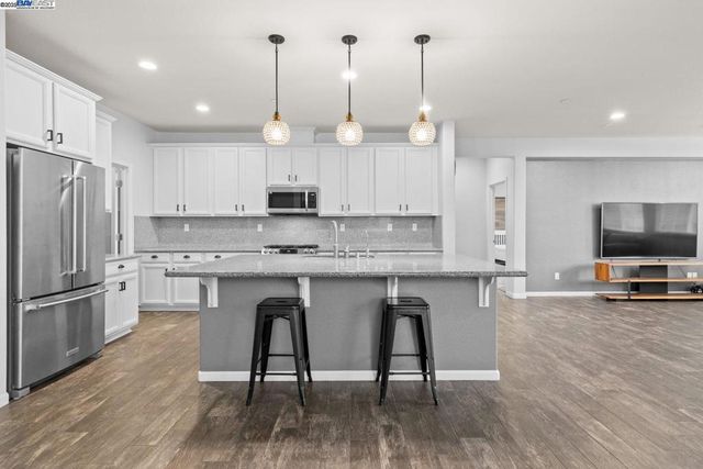 917 Talaria Ct, Oakley, CA 94561