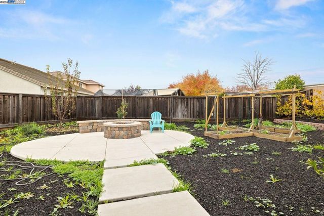 917 Talaria Ct, Oakley, CA 94561