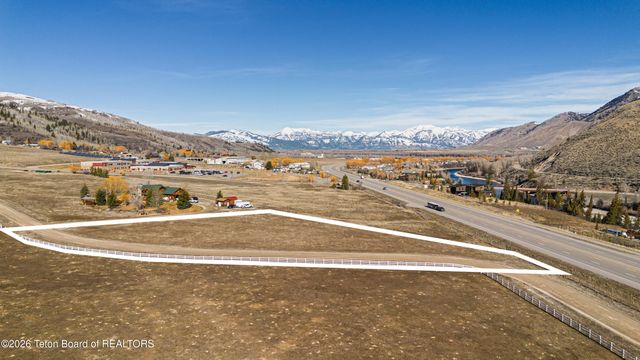 7775 COWBOY Way, Jackson, WY 83001