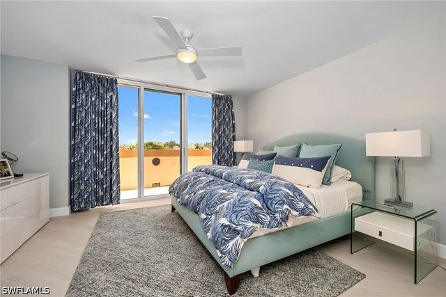 6597 Nicholas BLVD 401, Naples, FL 34108