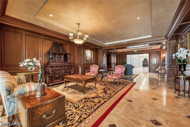 6597 Nicholas BLVD 401, Naples, FL 34108