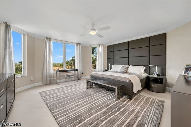 6597 Nicholas BLVD 401, Naples, FL 34108