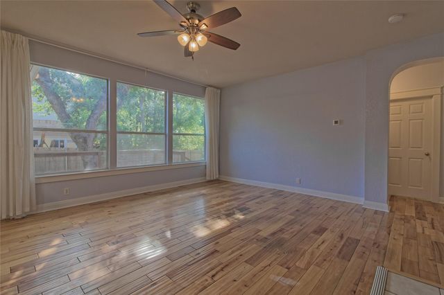 610 Palo Alto LN, Cedar Park, TX 78613