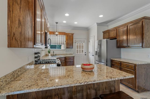 39112 Driftwood Lake Dr, Gonzales, LA 70737