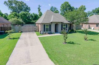 39112 Driftwood Lake Dr, Gonzales, LA 70737