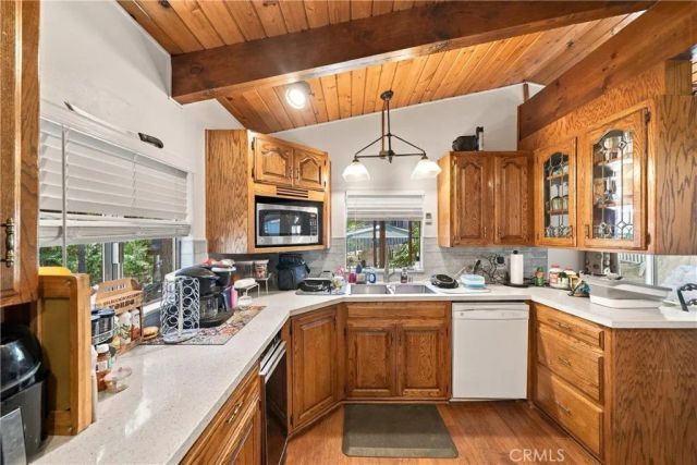 31430 Frontier, Running Springs, CA 92382