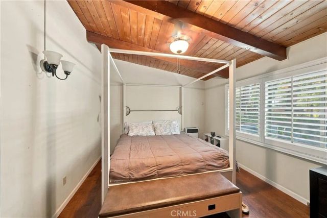 31430 Frontier, Running Springs, CA 92382