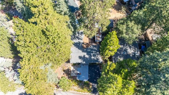 31430 Frontier, Running Springs, CA 92382