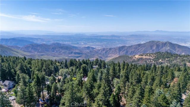31430 Frontier, Running Springs, CA 92382