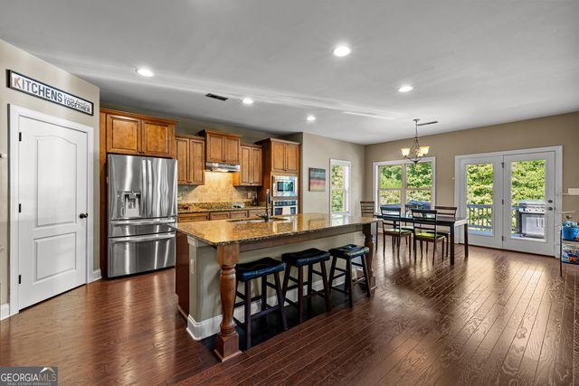 211 Fox Hall Crossing W, Senoia, GA 30276