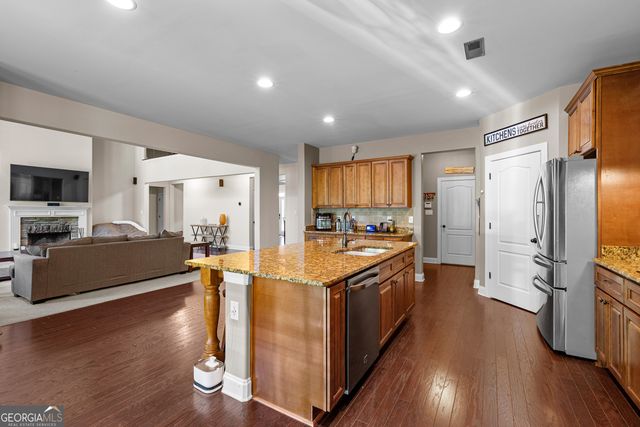211 Fox Hall Crossing W, Senoia, GA 30276