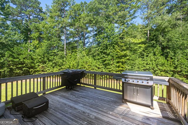 211 Fox Hall Crossing W, Senoia, GA 30276