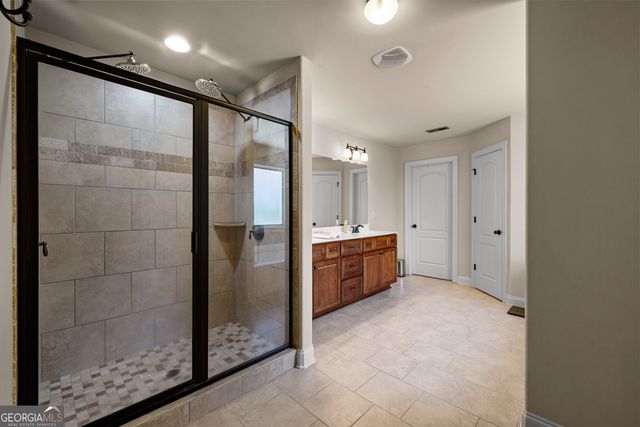 211 Fox Hall Crossing W, Senoia, GA 30276