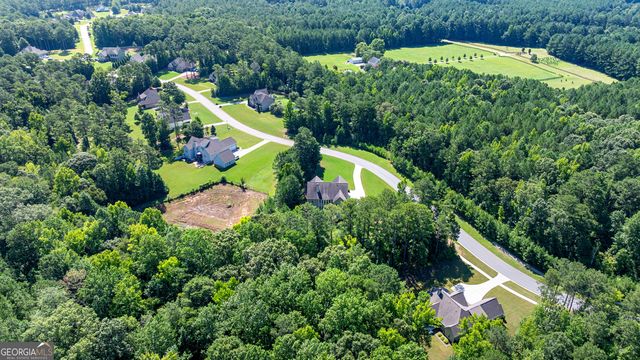 211 Fox Hall Crossing W, Senoia, GA 30276