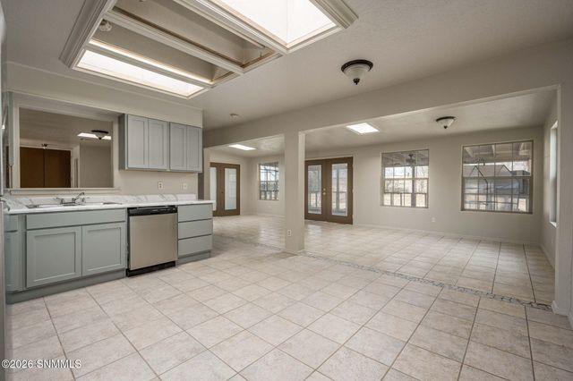 105 Los Nogales Drive, Las Cruces, NM 88001