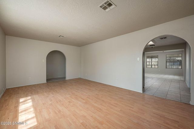 105 Los Nogales Drive, Las Cruces, NM 88001