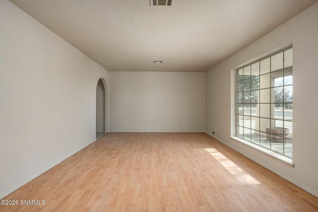 105 Los Nogales Drive, Las Cruces, NM 88001