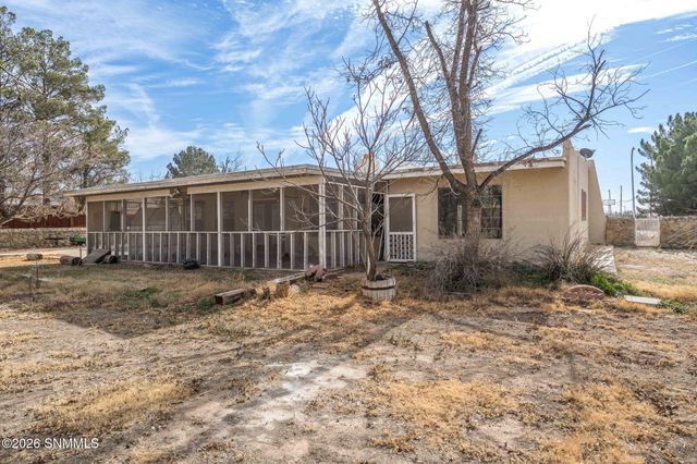 105 Los Nogales Drive, Las Cruces, NM 88001