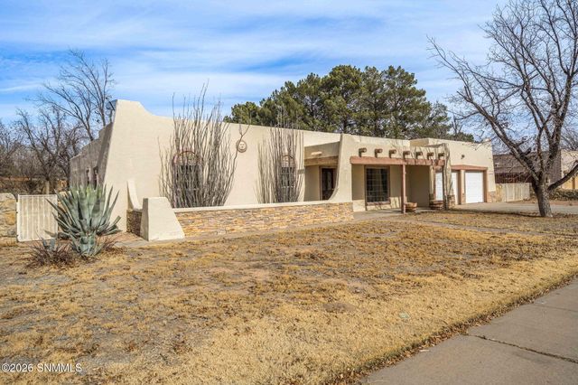 105 Los Nogales Drive, Las Cruces, NM 88001