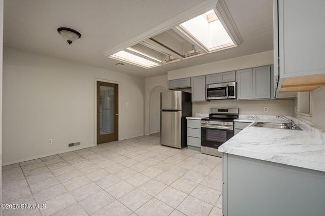 105 Los Nogales Drive, Las Cruces, NM 88001