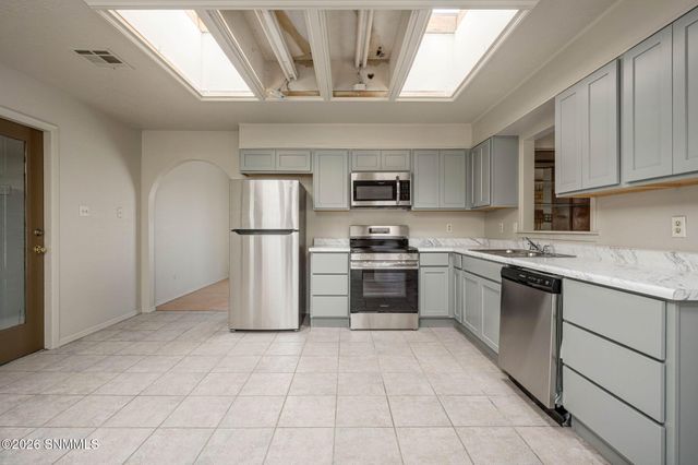 105 Los Nogales Drive, Las Cruces, NM 88001