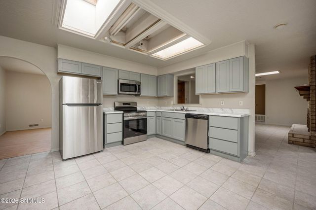 105 Los Nogales Drive, Las Cruces, NM 88001