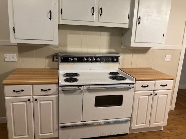 1076 Stony Hill Rd, Wilbraham, MA 01095