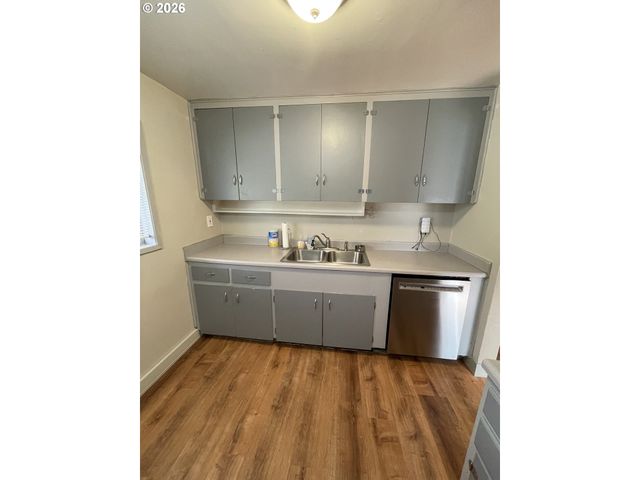 3505 E 13TH St, Vancouver, WA 98661