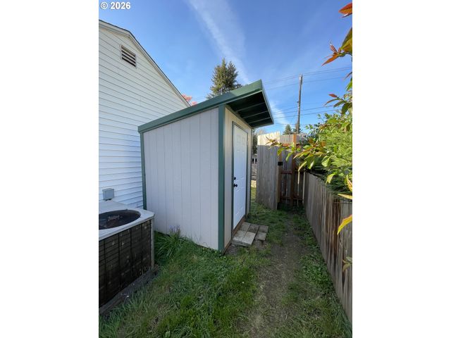 3505 E 13TH St, Vancouver, WA 98661