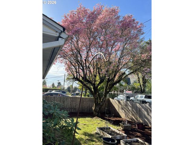 3505 E 13TH St, Vancouver, WA 98661