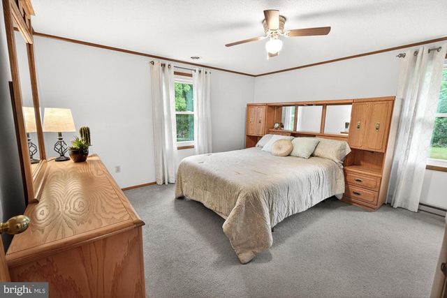 5601-C WOODVILLE RD, Mount Airy, MD 21771