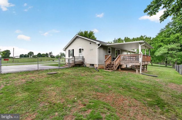 5601-C WOODVILLE RD, Mount Airy, MD 21771